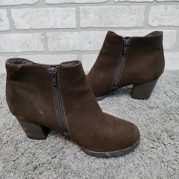 Clarks Womens Brown Leather Ankle Heeled CUTE Boot Size 8M - Picture 5 of 8